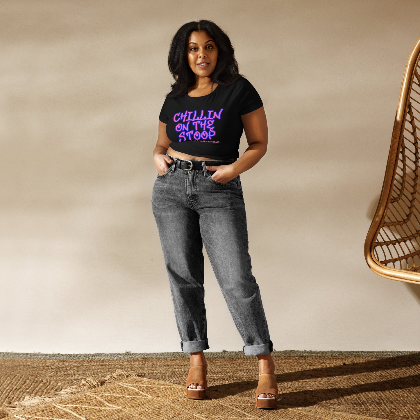 LADIES CHILLIN ON THE STOOP Women’s Crop Tee