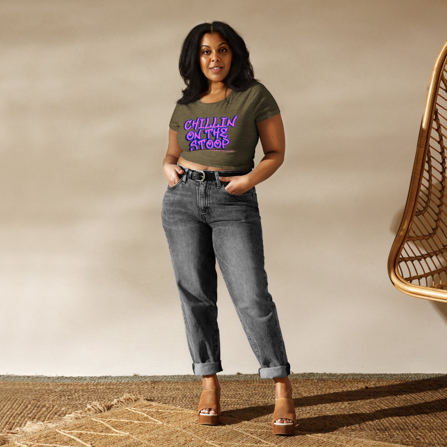 LADIES CHILLIN ON THE STOOP Women’s Crop Tee